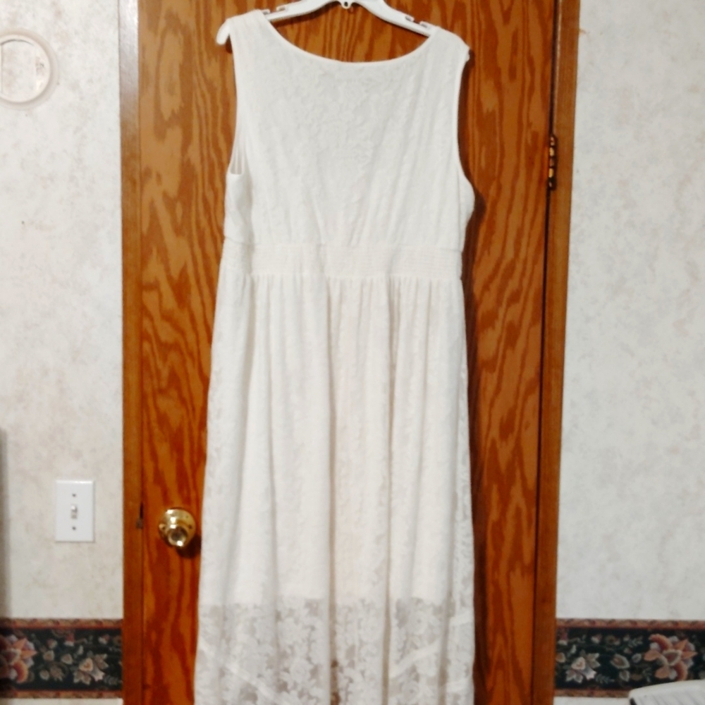 torrid 2 Ivory High-Low Lace Dress - Picture 4 of 6